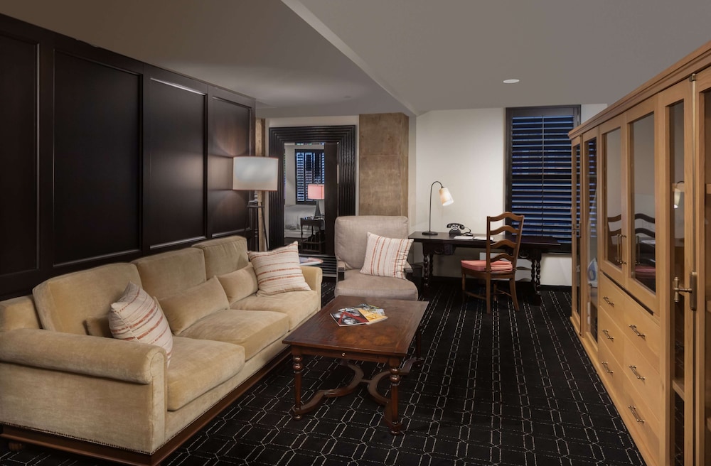 Hotel Valencia Riverwalk 35/63