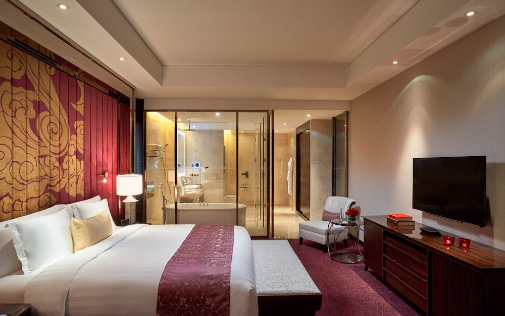 Red Level, Junior Suite