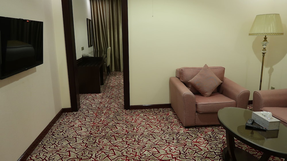 فندق اللوتس(Lotus Hotel) 37/47