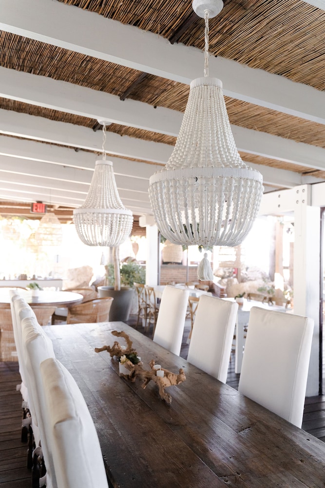 Villa Montana Beach Resort 39/75