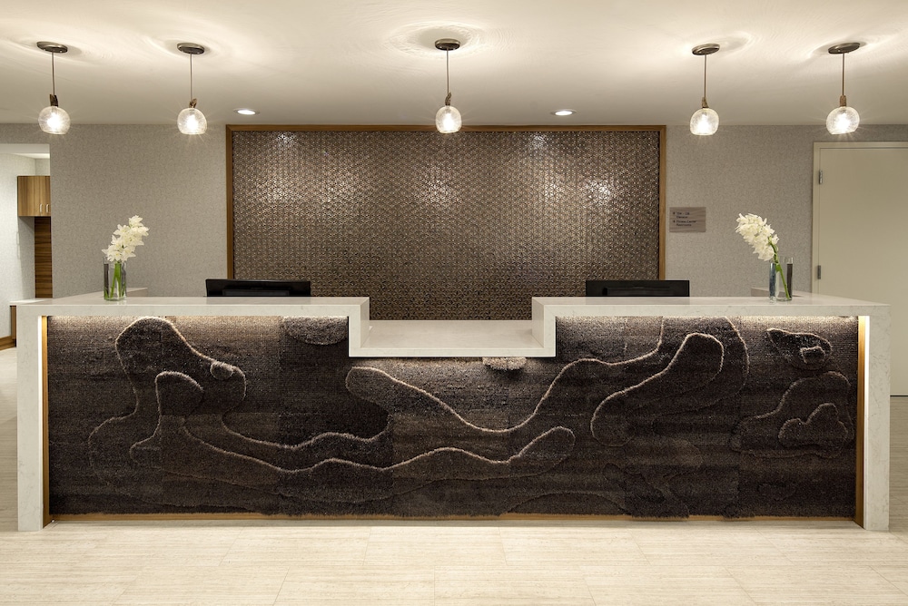 Redondo Beach Hotel Tapestry Collection By Hilton 6/76