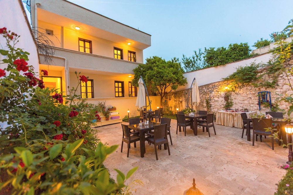 Old Town Boutique Hotel 4/50