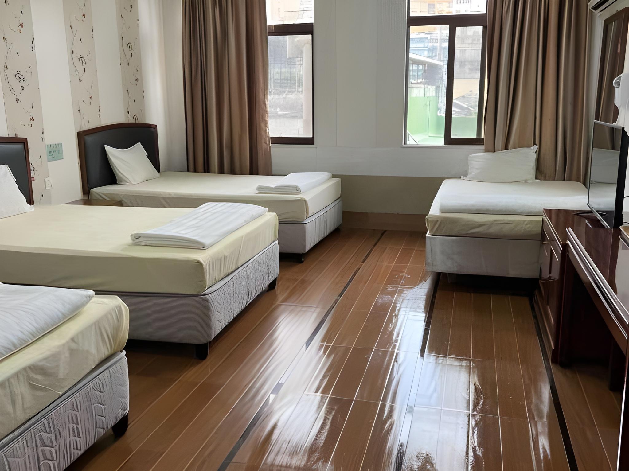 غرفة بأربعة أسرّة، Hotel Kou Va 2/2
