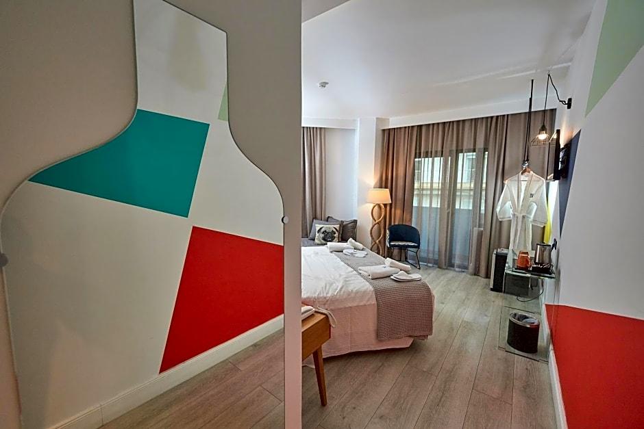Blue Bottle Hotel 13/90