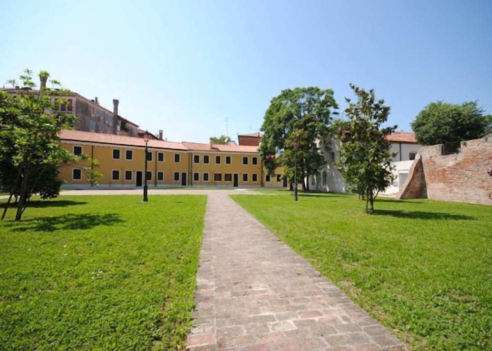 Alberghiera Venezia 22/28