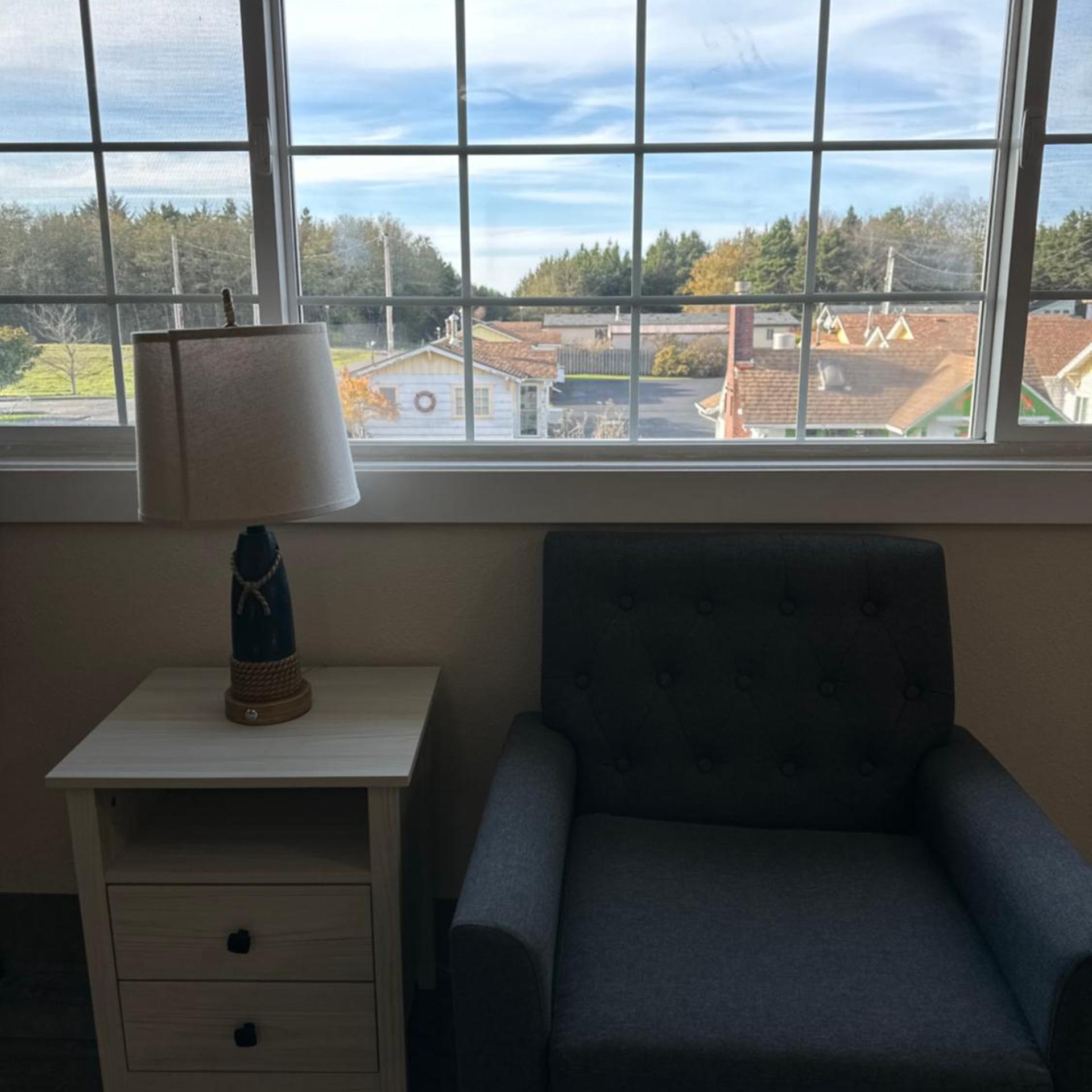 Coastal Inn & Suites 26/50