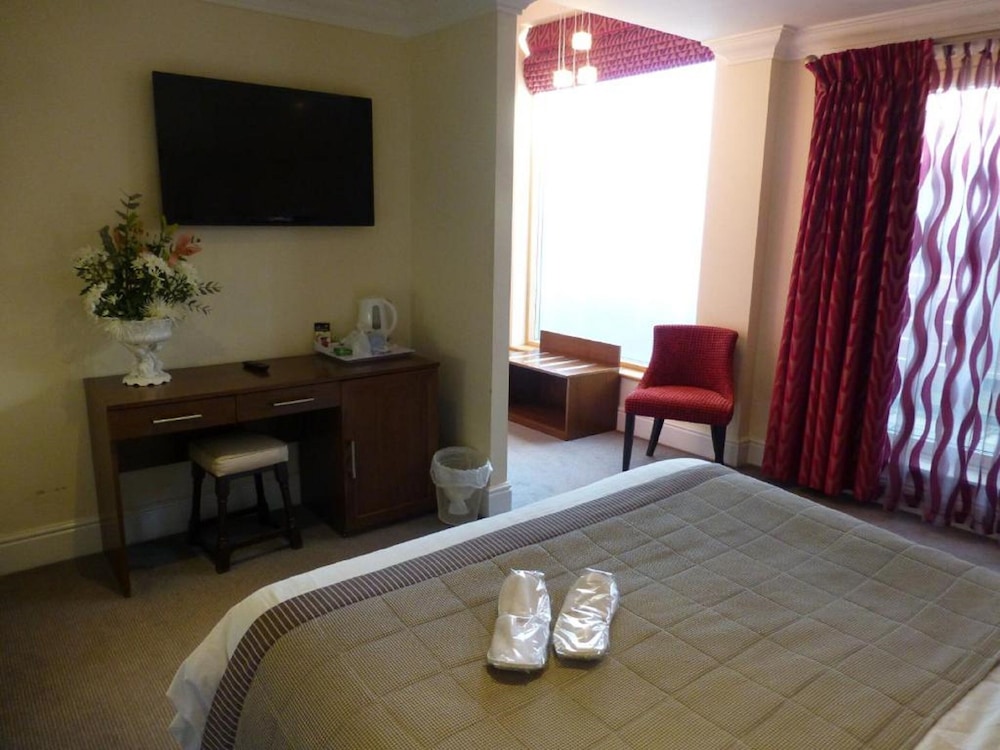 Deluxe, Queen Bed