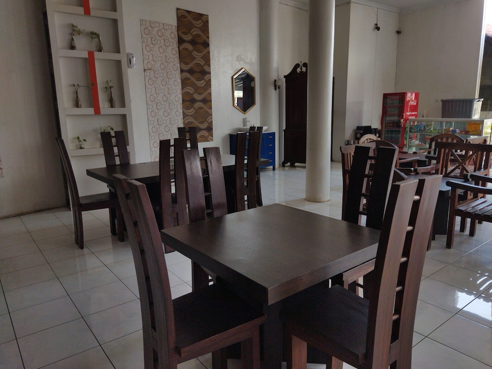 Hotel Kencana Jaya by ZUZU 43/50