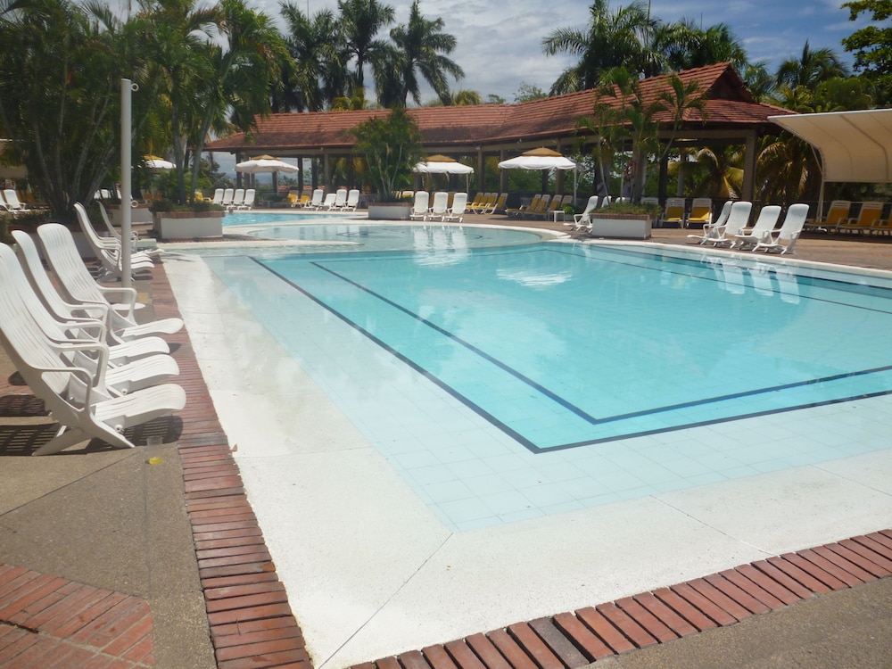 On Vacation Girardot Resort 12/64