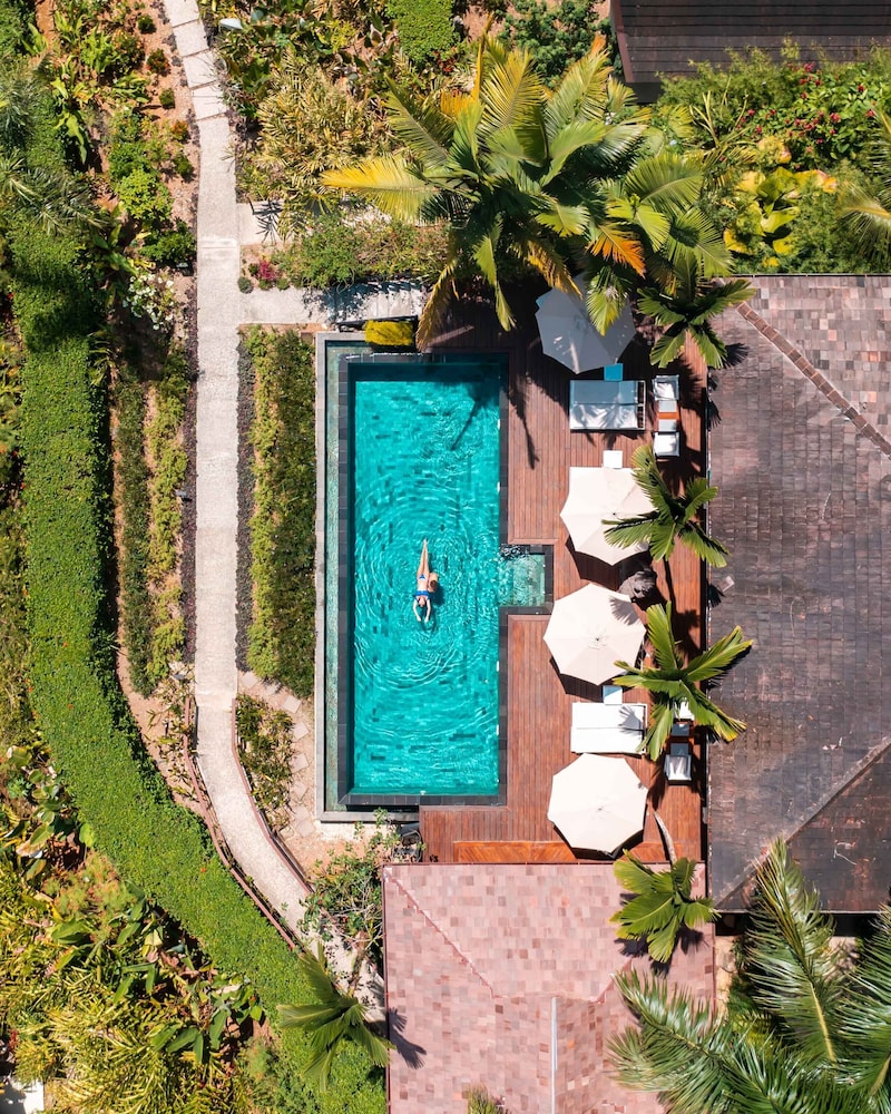 Oxygen Jungle Villas 25/35