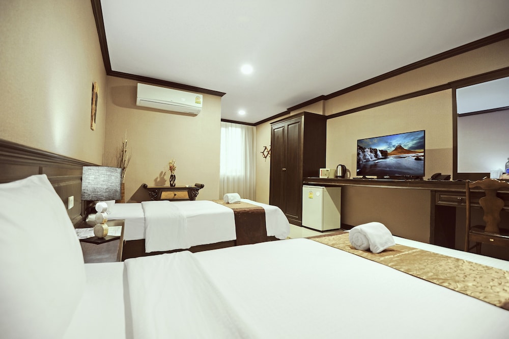 ROMENA GRAND HOTEL 9/40