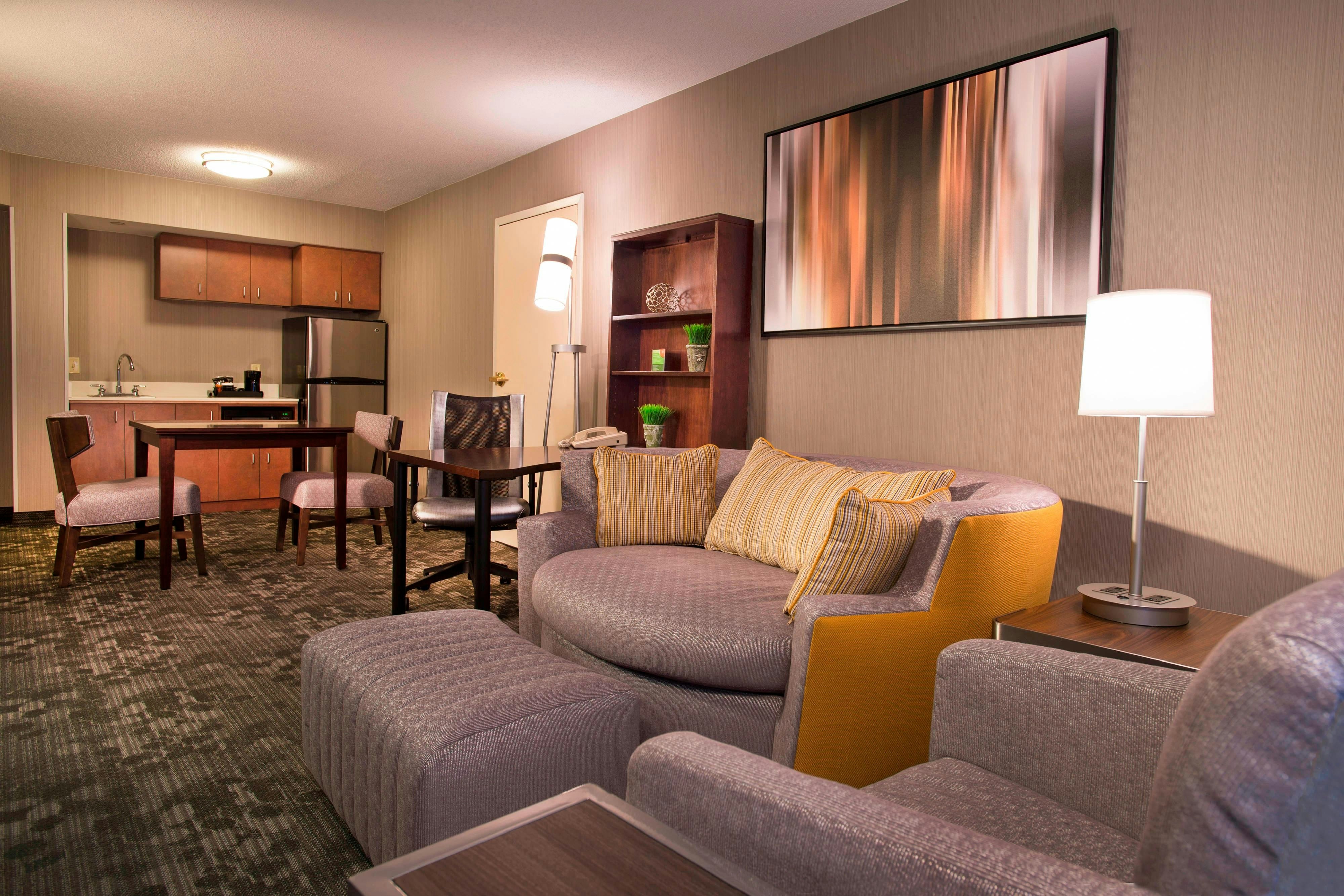 Courtyard by Marriott Tysons McLean 9/22