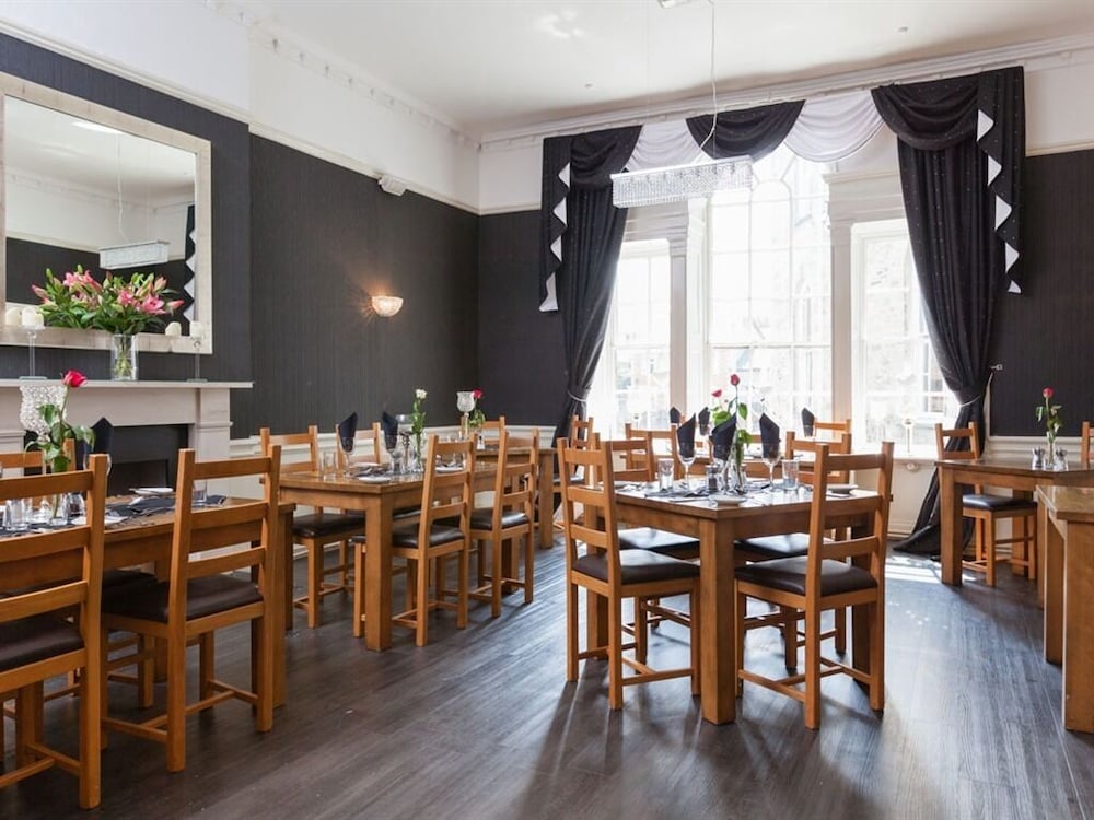 The White Hart Hotel 29/40