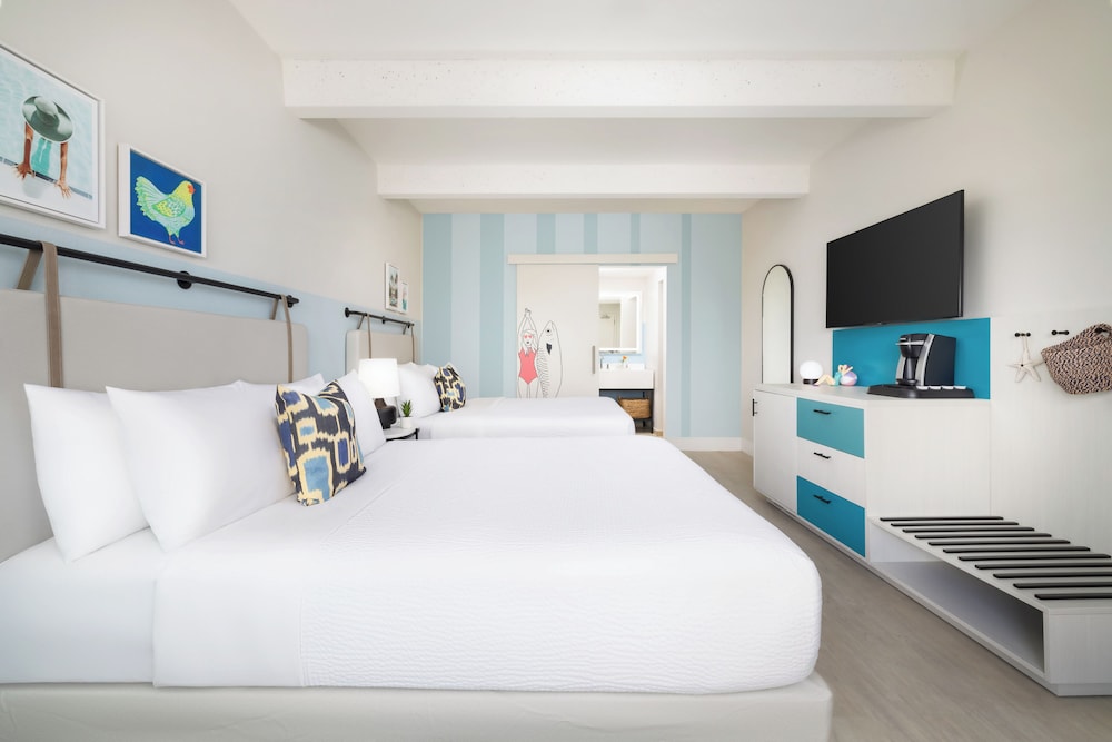 Room, 2 Queen Beds, Ocean View