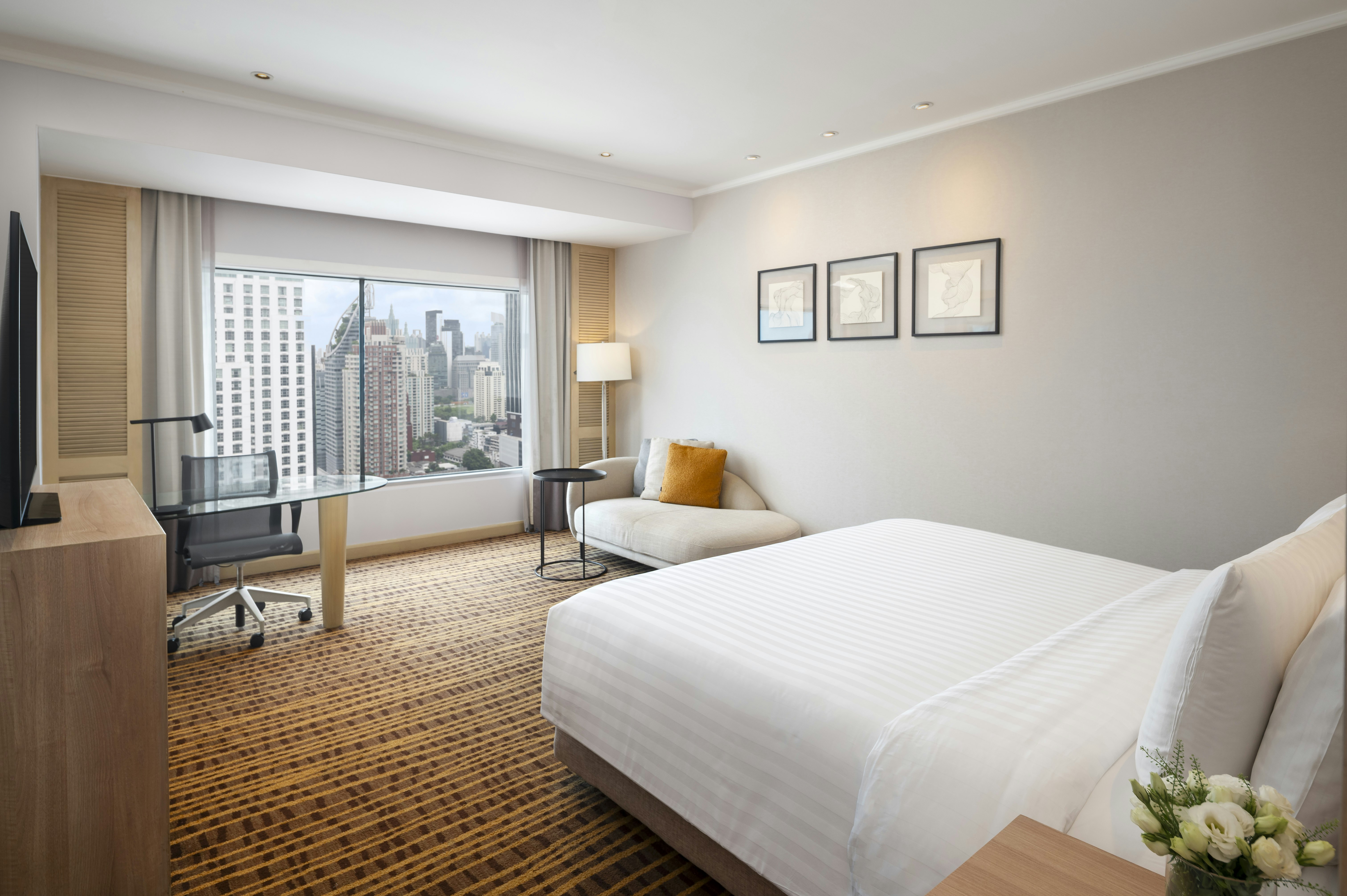 GRAND, DELUXE, KING BED