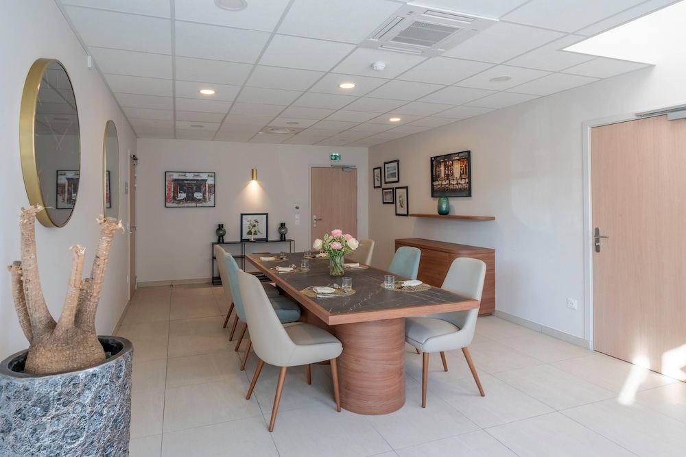 Quality Aparthotel Moissy-Cramayel 6/38