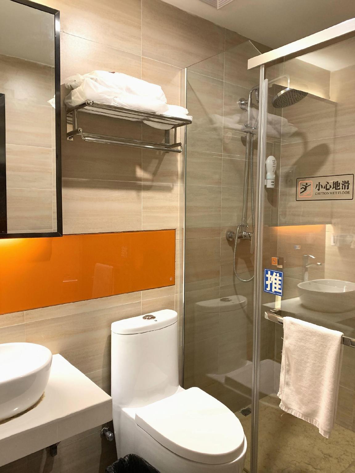 7 Days Premium(Chongqing Jiangbei International Airport shop) 21/30