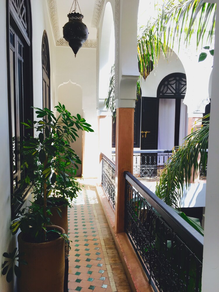 Riad Tawargit 44/50