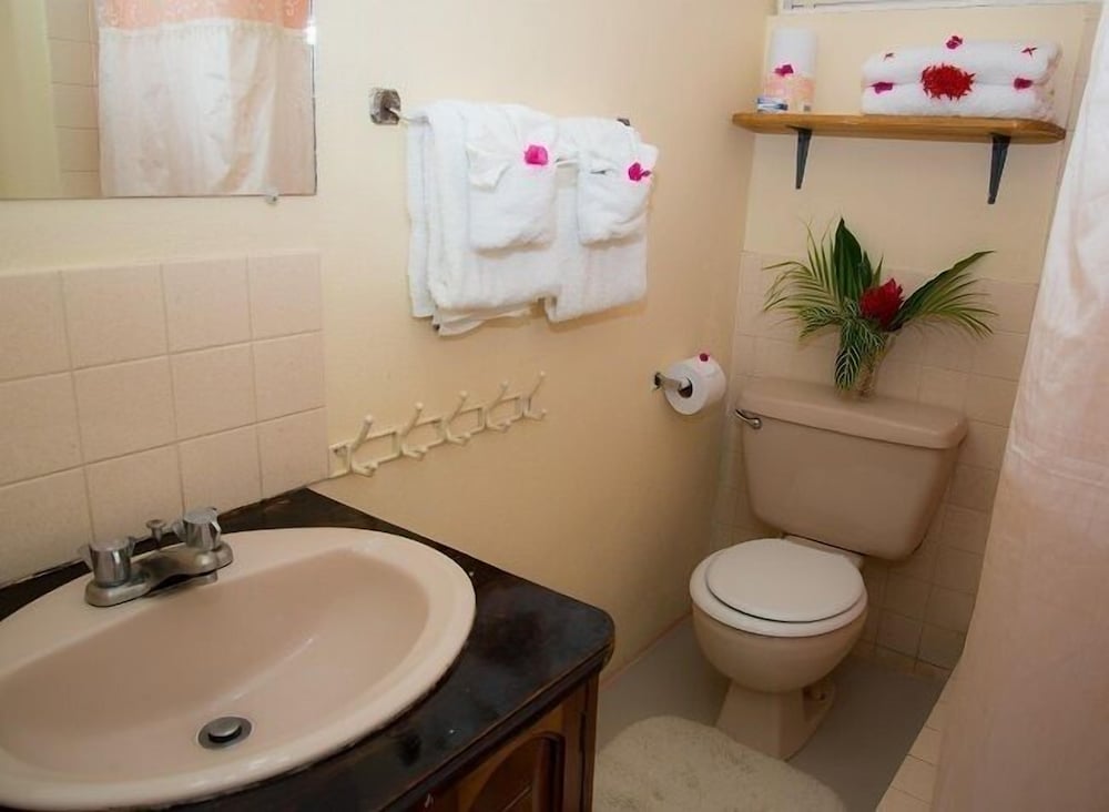 Firefly Beach Cottages and Suites 76/78