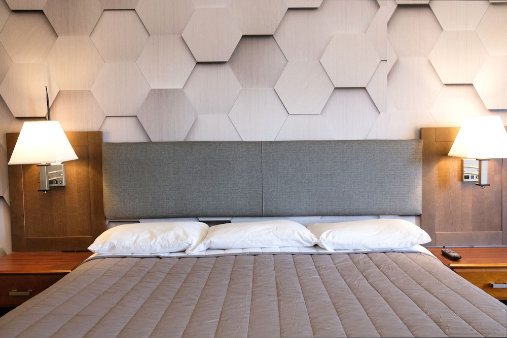 Regency Inn 14/72
