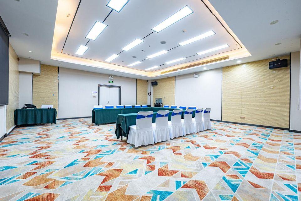 Lavande Hotel (Jinan High-tech Wanda Convention and Exhibition Center) 44/47