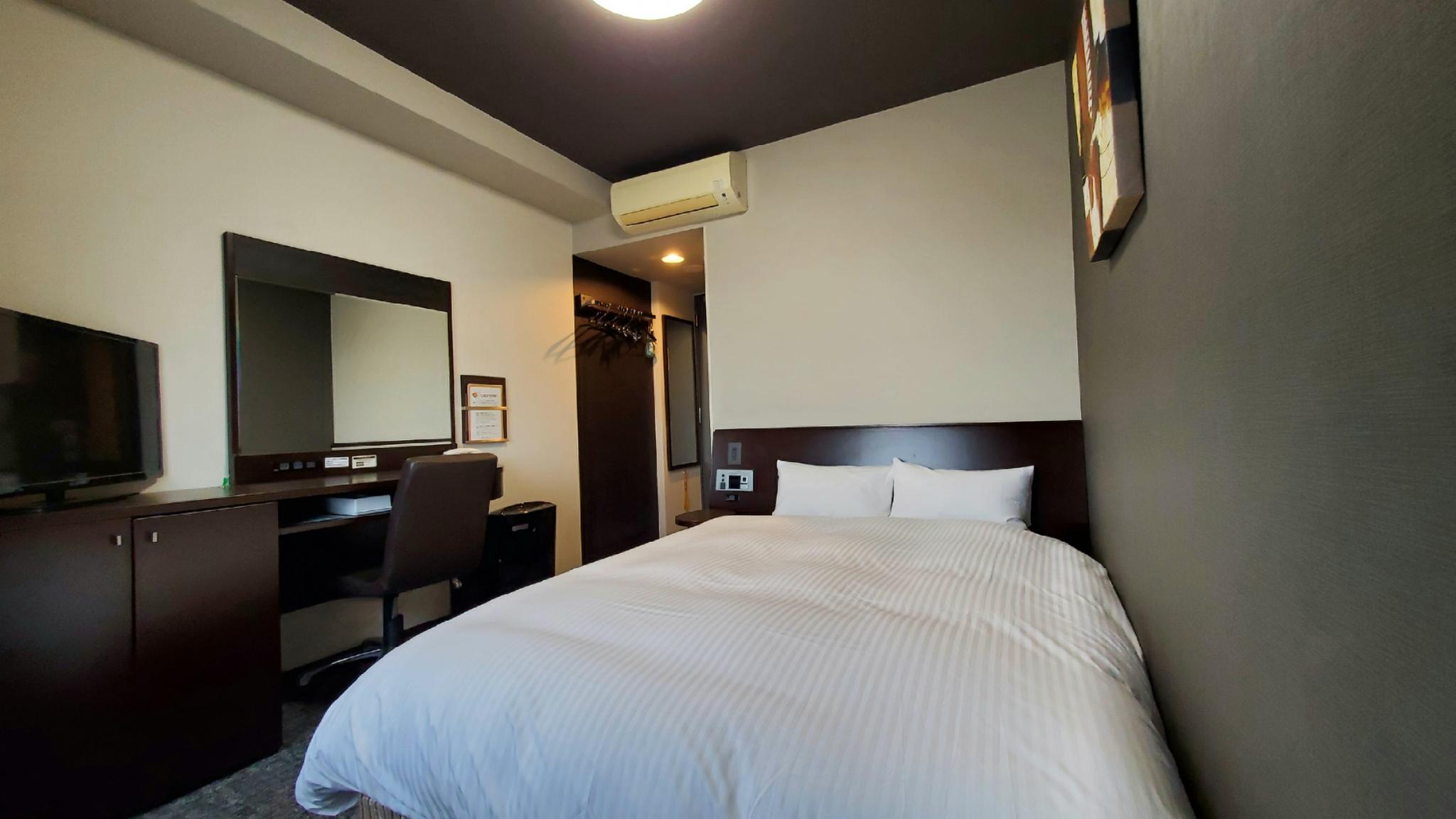 Semi Room, Comfort, Semi Double Bed, Smoking