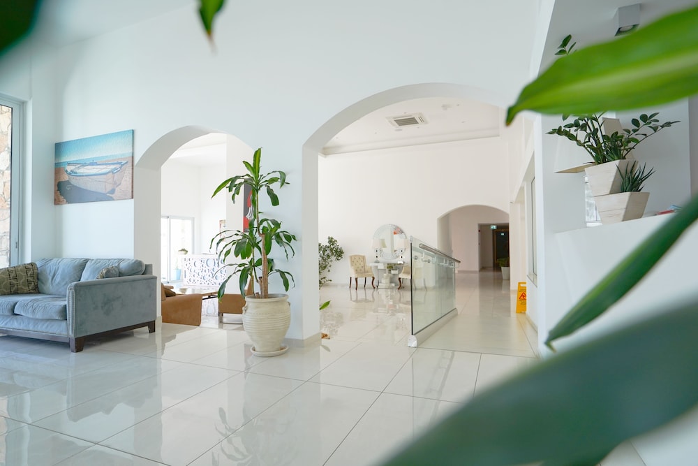 Melini Hotel Suites 25/43