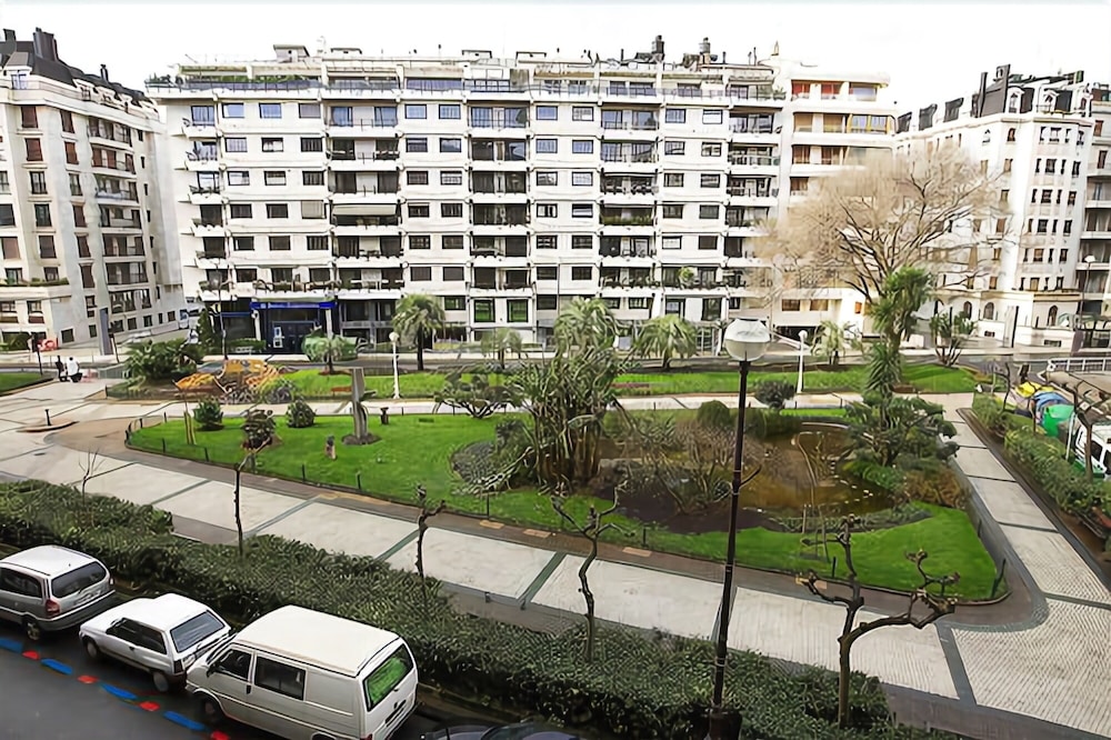 Hotel Zaragoza Plaza 46/50