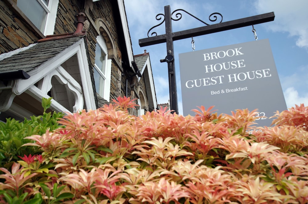 Brook House 1/32