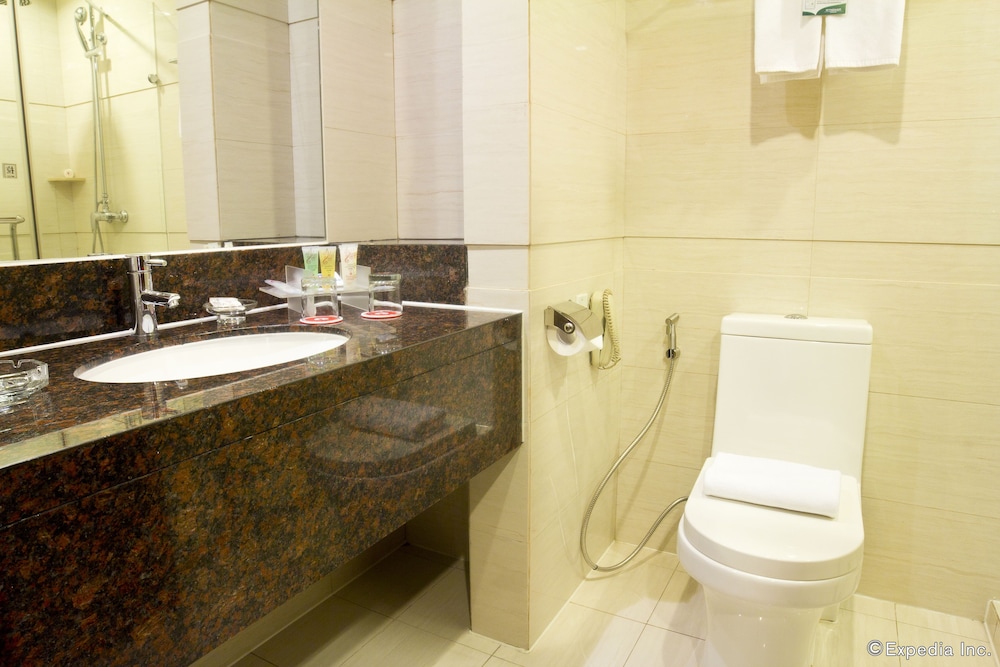 Ramada by Wyndham Manila Central 6/43