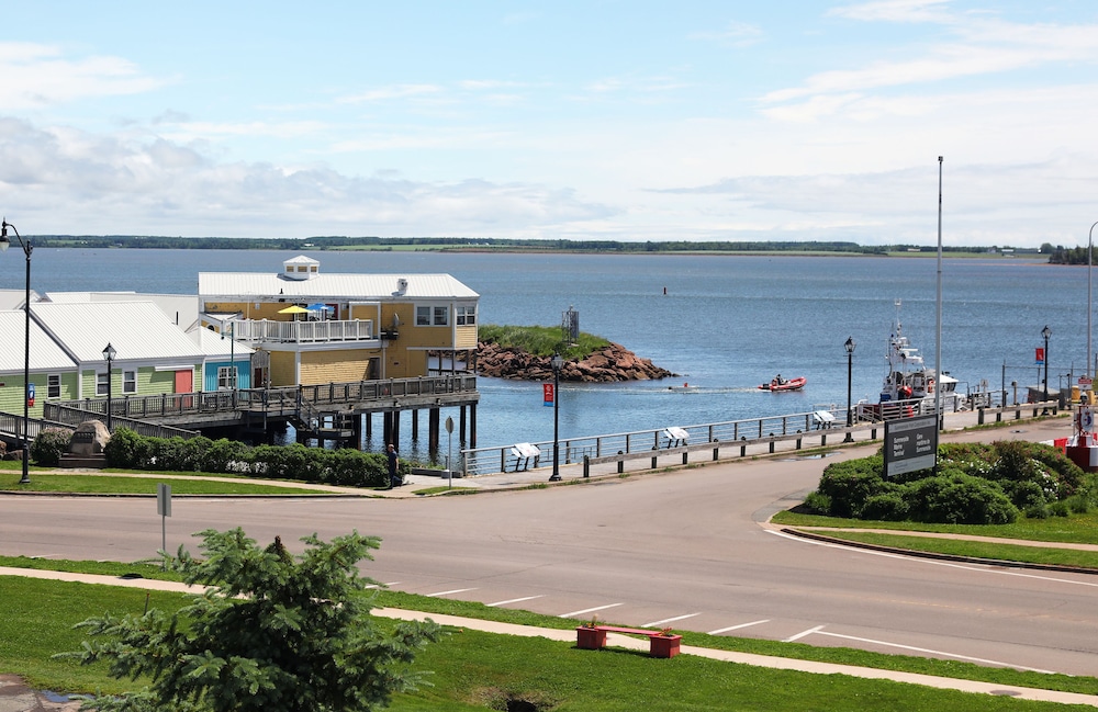 Loyalist Country Inn A Lakeview Resort 3/45