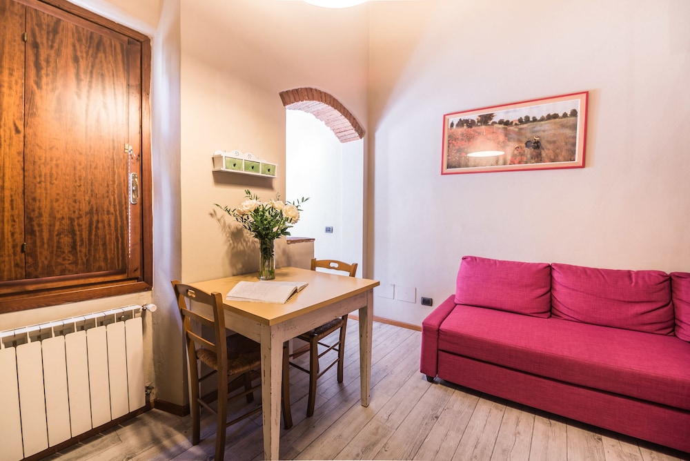 A Few Steps to The Duomo Elegant 2BD Apt 15/29