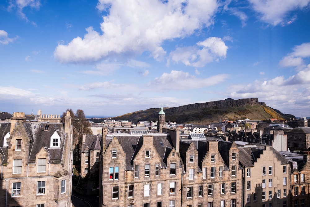 Radisson Blu Hotel, Edinburgh City Centre 45/50