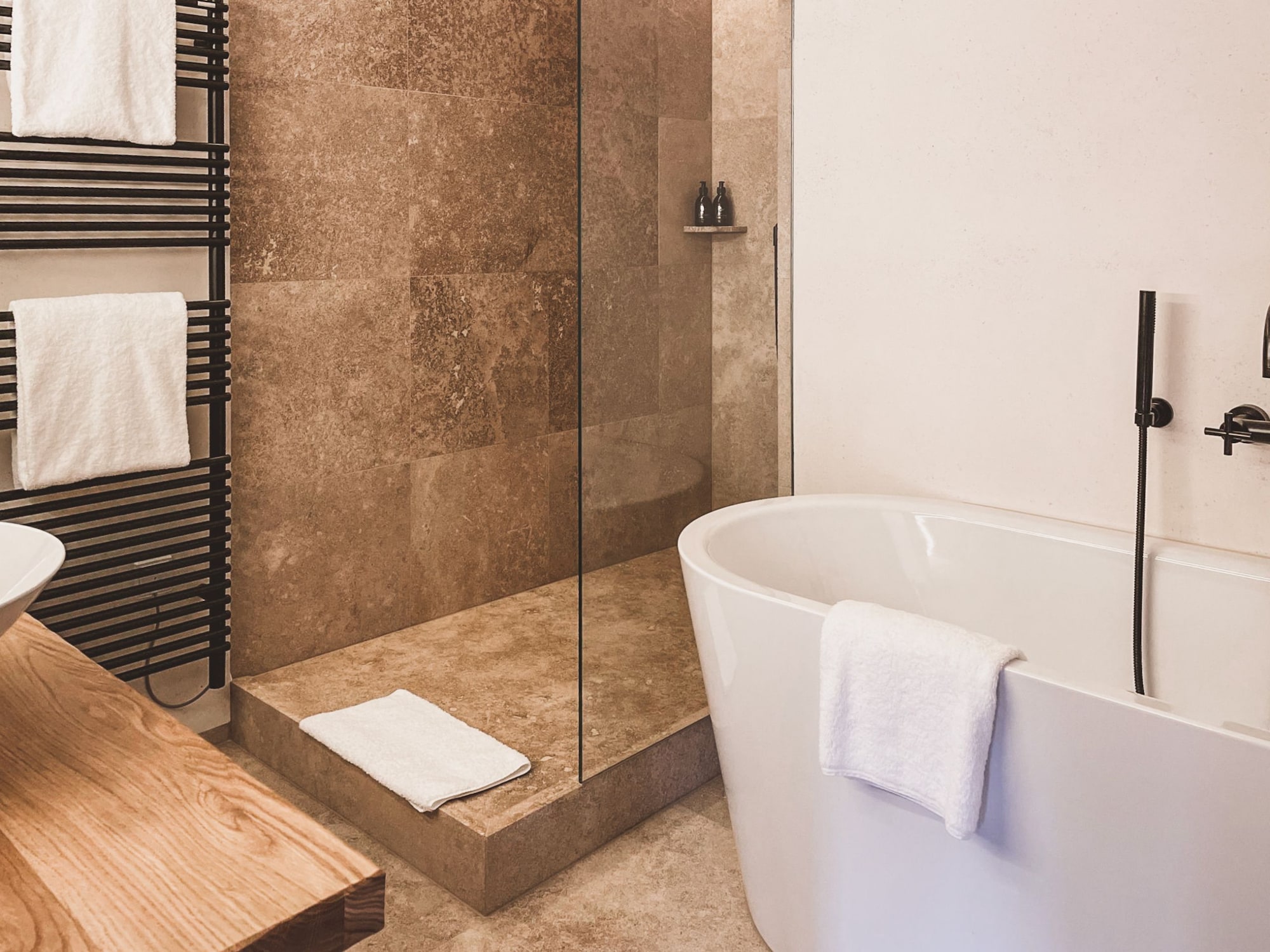 جناح جونيور بسرير كينج، Golf Resort Achental 7/7