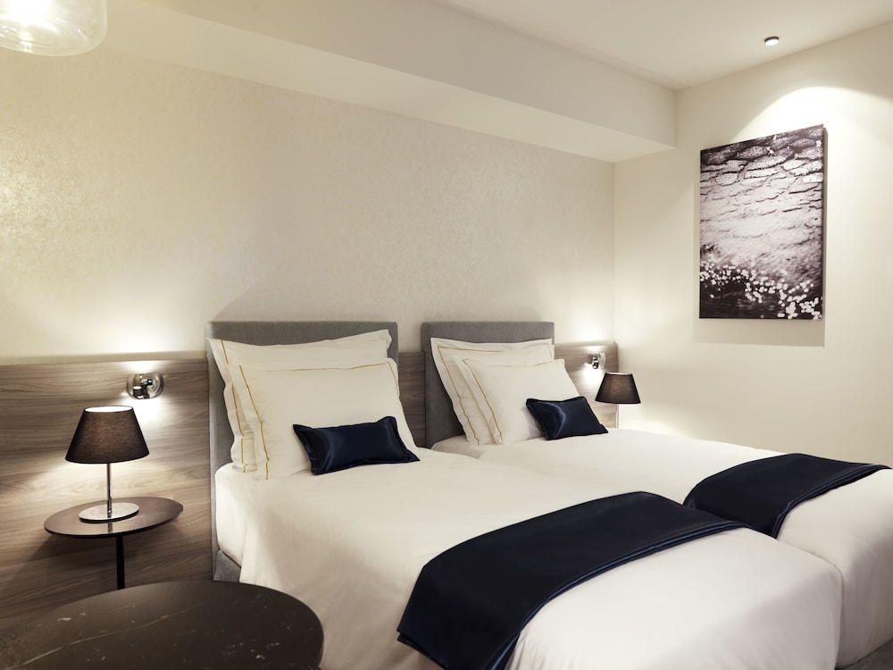 Hotel Slovenija 15/68