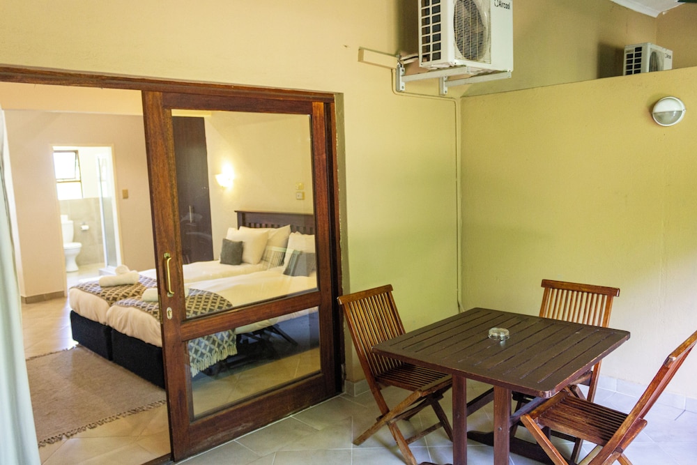 Hotel Numbi and Garden Suites 29/63