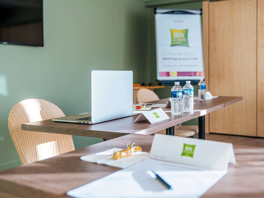 IBIS STYLES ANTIBES 57/71
