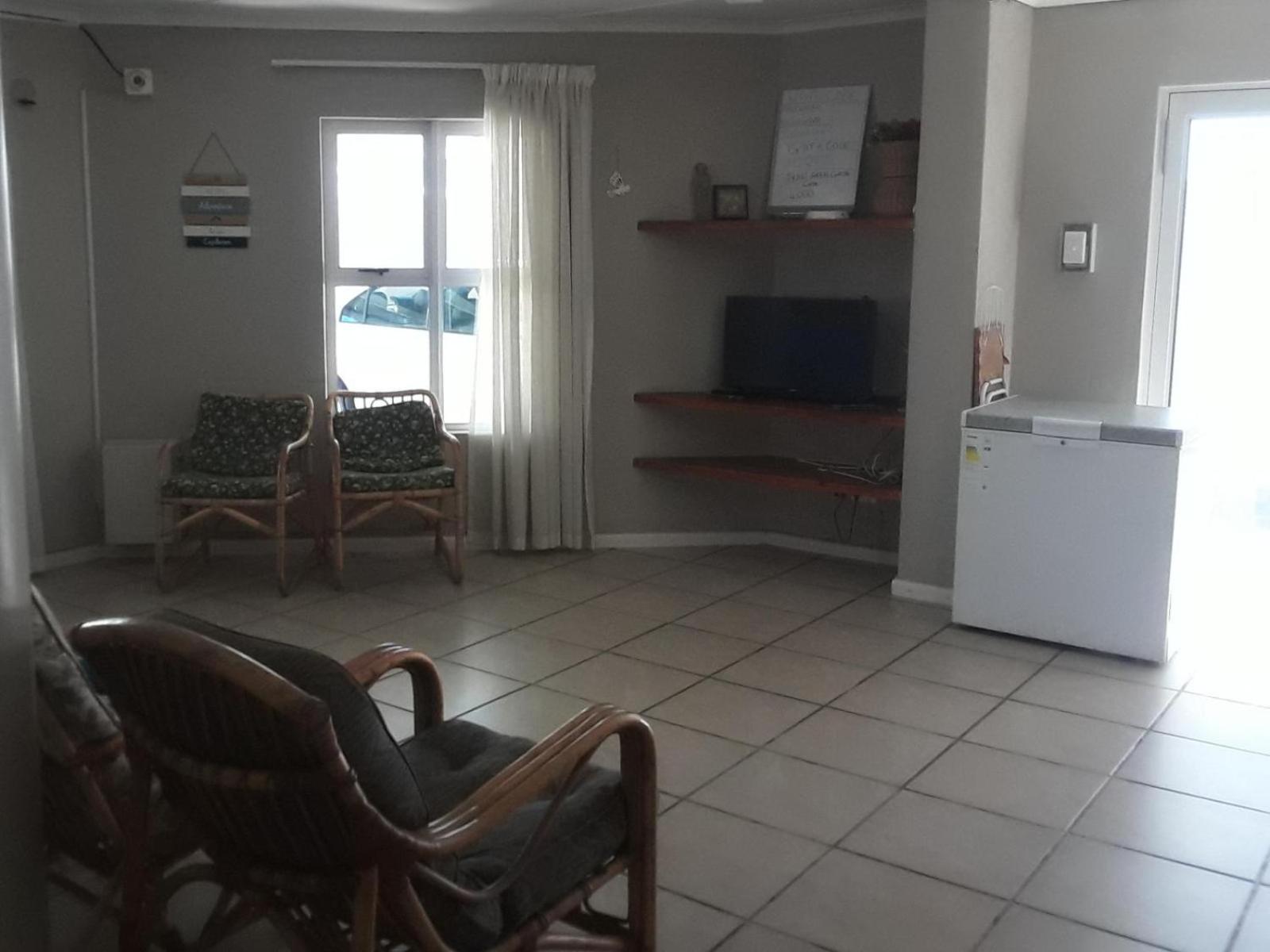 Tolbos Backpackers 6/9