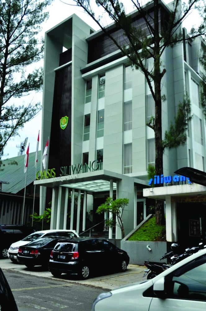 Oasis Siliwangi Sport Hotel 3/48