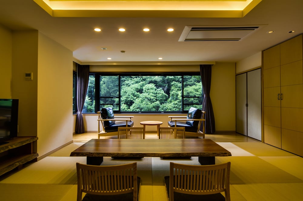 Hotel Okuyumoto 60/64