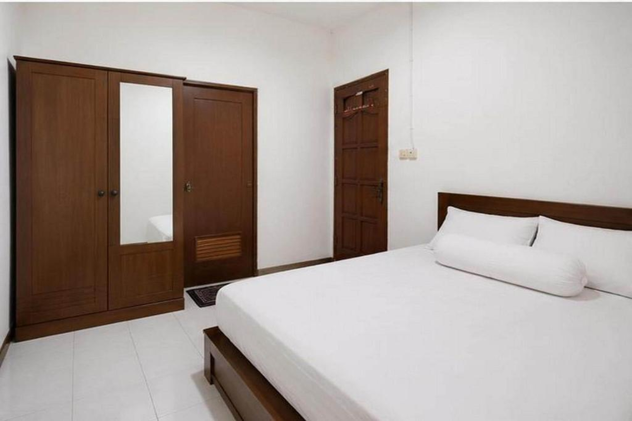 Room at Hotel O Syariah Near UNS Surakarta formerly La Tansa, SURAKARTA