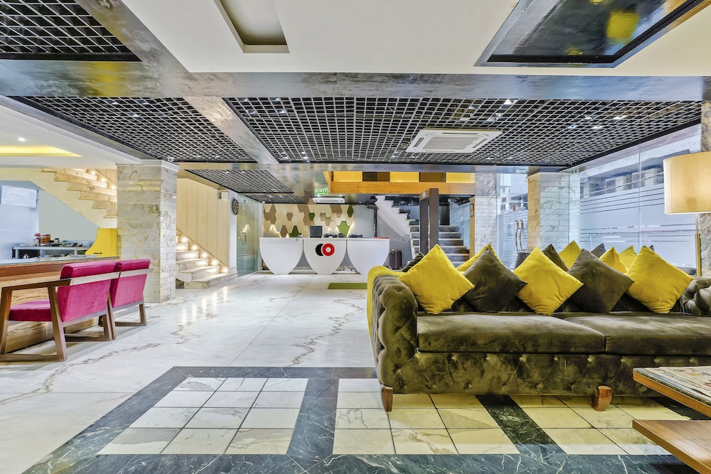 Staybook Hotel Nitya Maharani 6/50