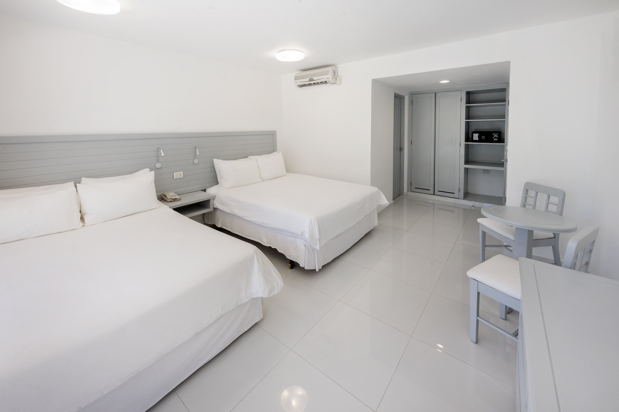 Garden, Superior, Queen Bed, Accessible