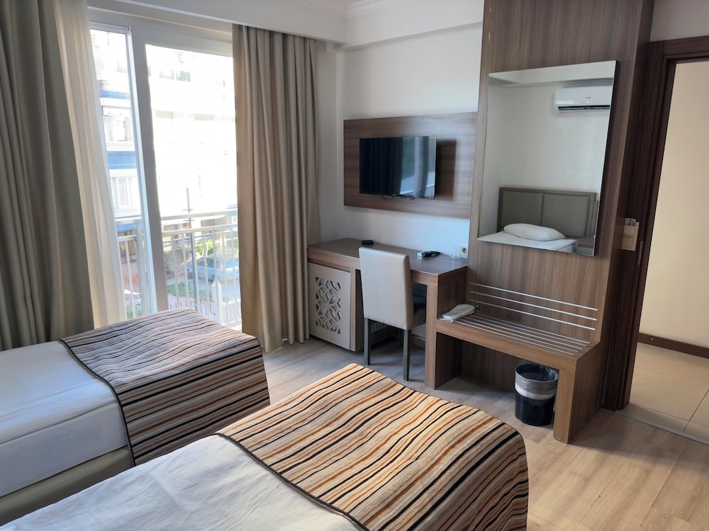Hotel Mandalin 21/50