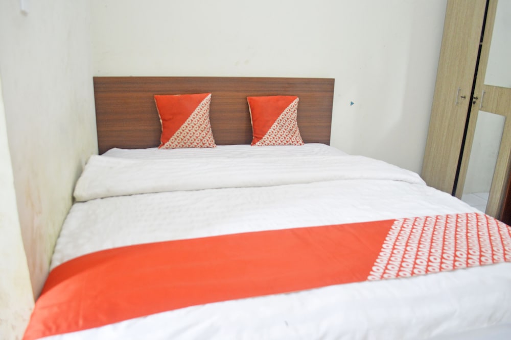 OYO 2731 MIM Guest House Syariah 10/15