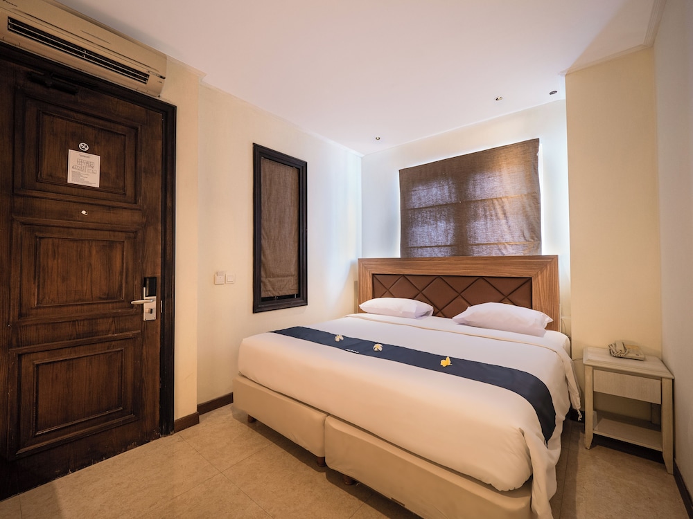 Alron Hotel Kuta Powered by Archipelago 22/67
