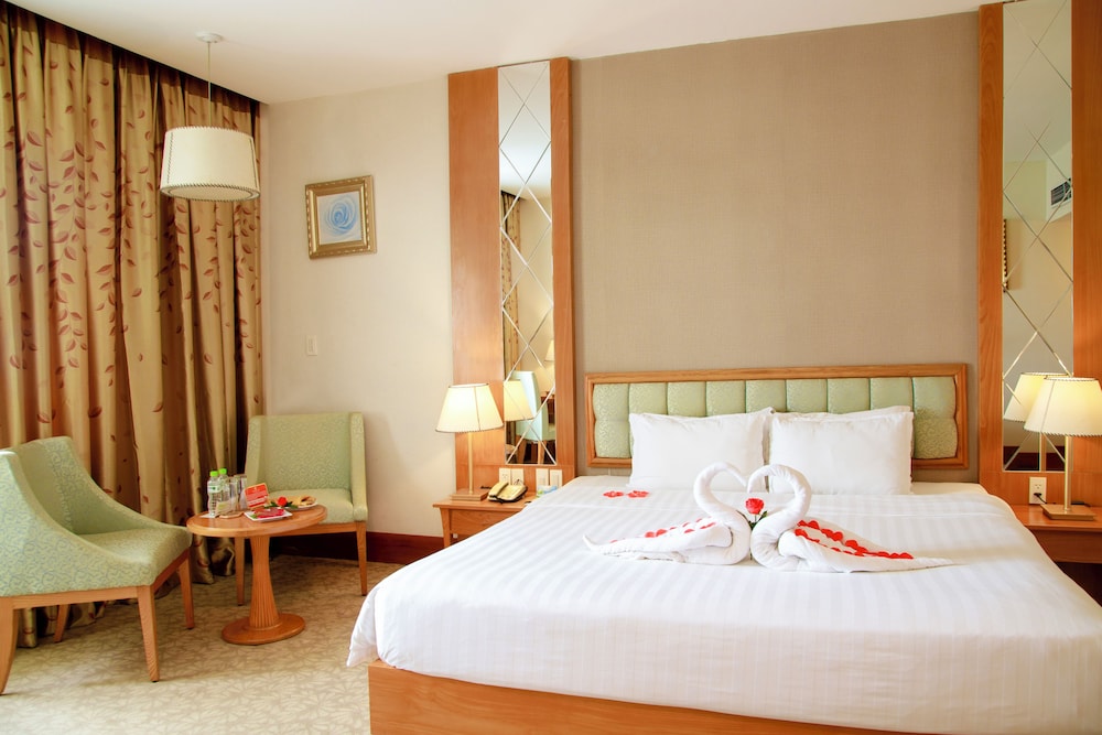 Sai Gon Dong Ha Hotel 23/73