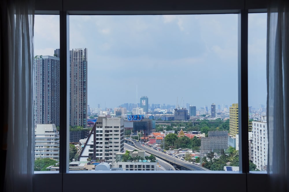 Four Points by Sheraton Ploenchit Bangkok 53/56
