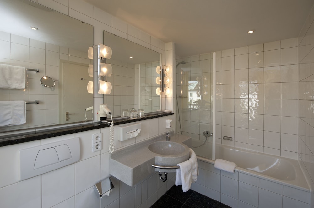 City Hotel Ost am Ko 48/50