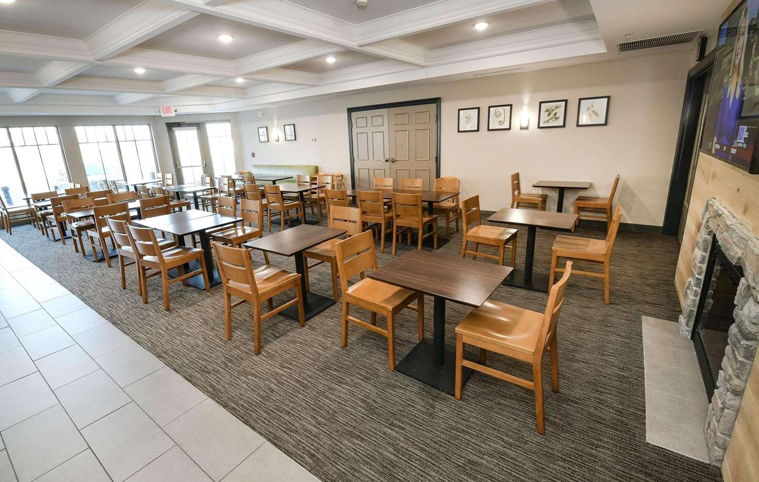 Country Inn and Suites by Radisson, Grand Forks, ND 12/15